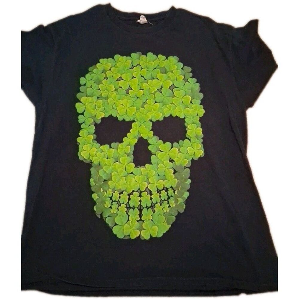 Y2K Vintage XL Skull Clover Irish Short Sleeve Tee T-Shirt Metal